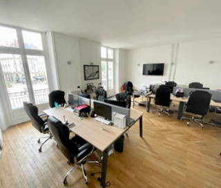 Bureau privé 15 m² 4 postes Location bureau Rue Regnard Nantes 44000 - photo 1
